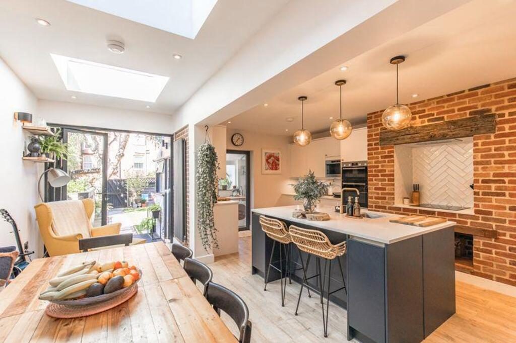 Terraced House