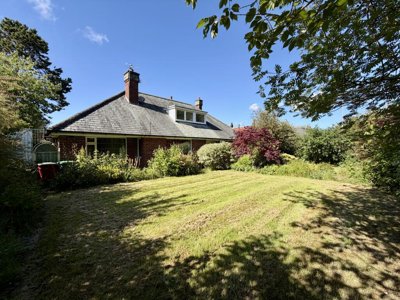 Property on North Park Drive, FY3 8NH
