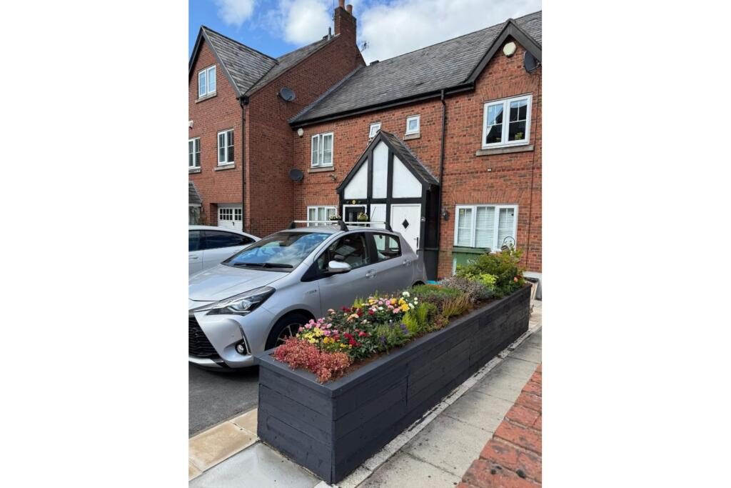 Terraced House