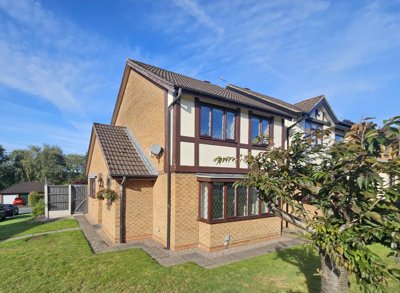 Property on Houghley Close, SK10 2TN