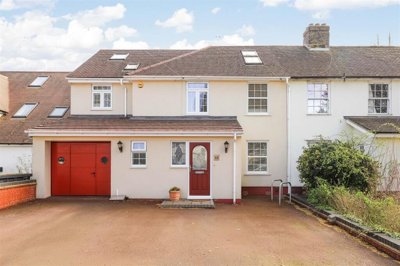 Property on Hills Avenue, CB1 7XB