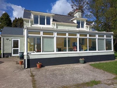 Property on SA17 5ET