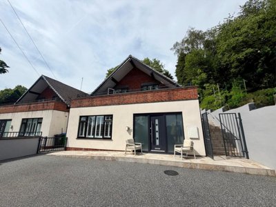 Property on Mount Pleasant, M24 4PG
