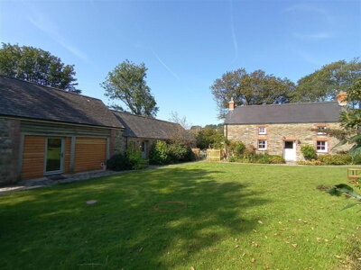 Property on SA36 0DZ