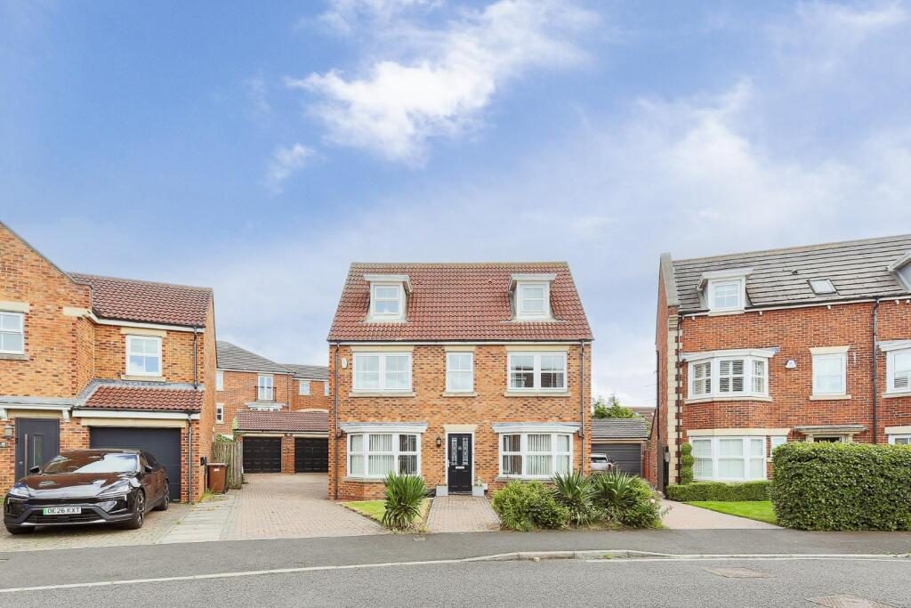 Property main image