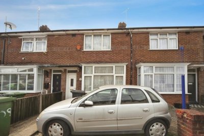 Property on Connaught Road, LU4 8ES