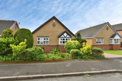 Property on Kiveton Gardens, S26 6SU