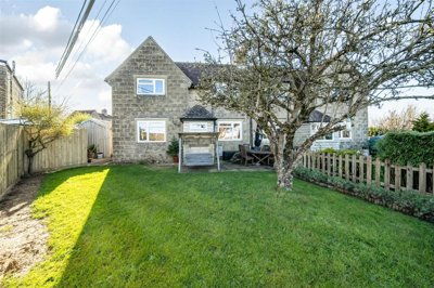 Property on Norley Lane, SN11 9LS