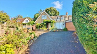 Property on Cleveland Close, BN13 2HB