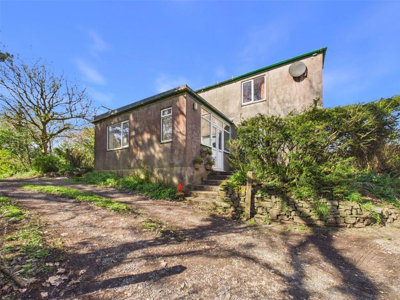 Property on EX23 9NN