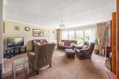 Property on Tintern Gardens, N14 6AS