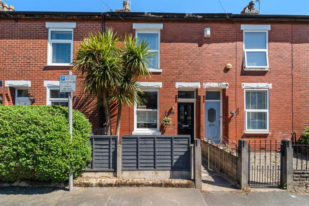 Property main image