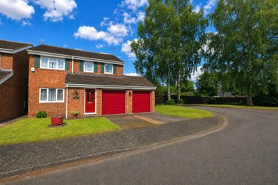 Property on NN2 6JG