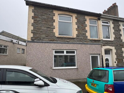 Property on Islwyn Street, NP11 7HY