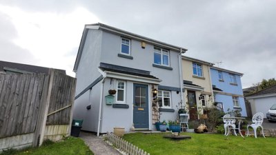 Property on Holly Close, TQ13 0QH