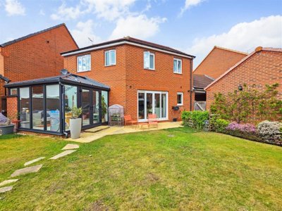 Property on Cherwell Gardens, NG13 8YW