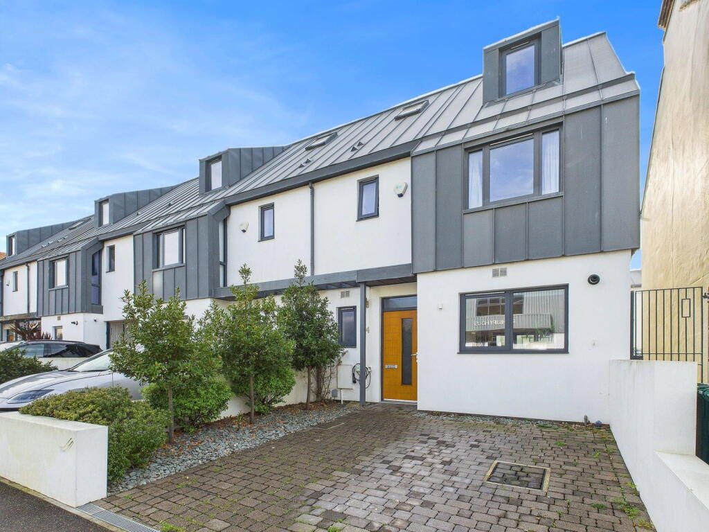 Terraced House