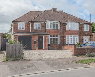 Property on Crouch Hill Road, OX16 9RG
