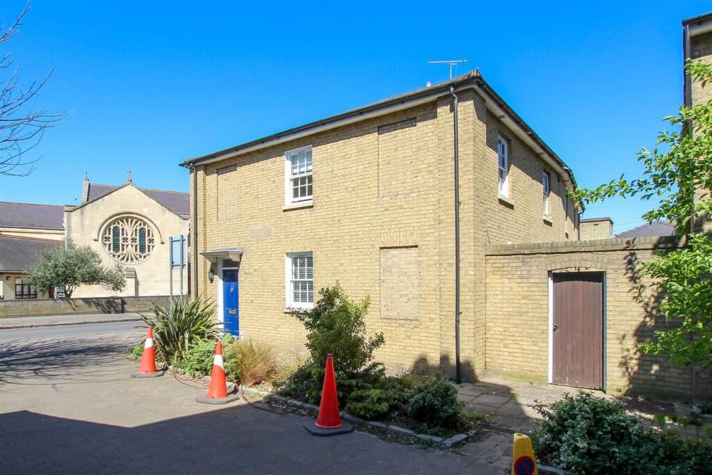 Terraced House