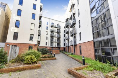 Property on Derby Road, NG7 1LU