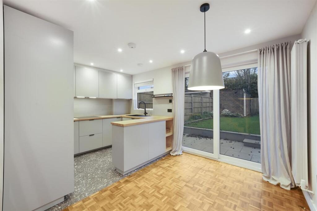Terraced House