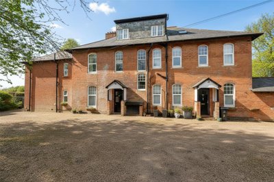 Property on Chittleburn Hill, PL8 2AX