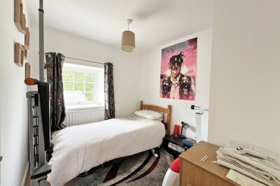 Property on PL30 5EQ