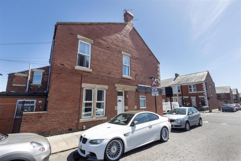 Property main image
