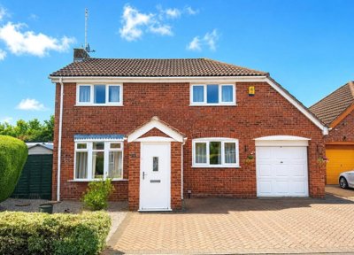 Property on Ffordd Iorwerth, LL12 0UN