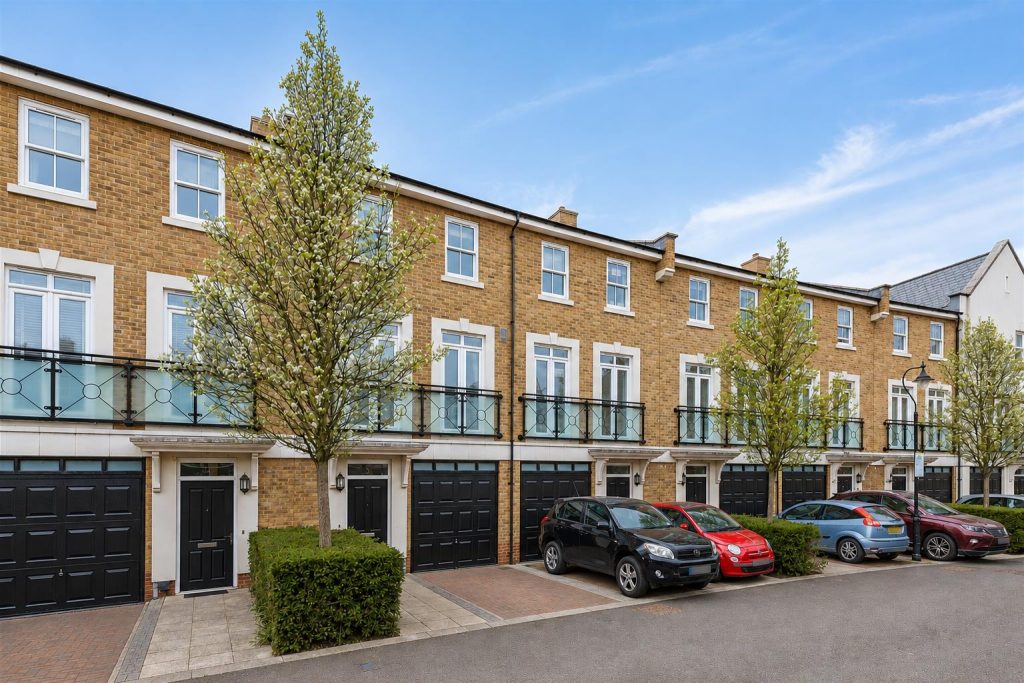 Property main image