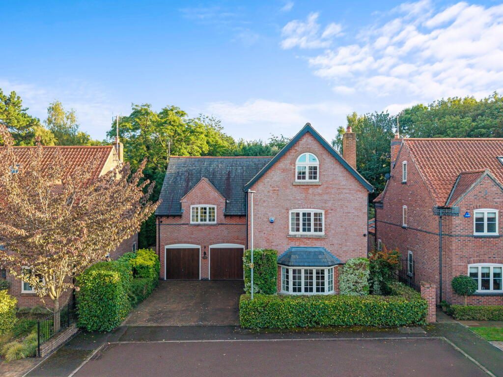 Property main image