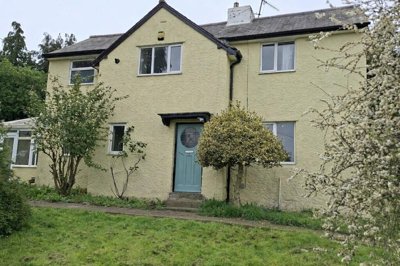 Property on SY16 1DU