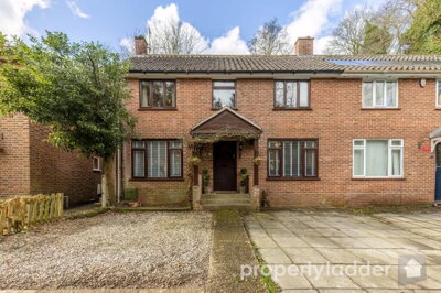 Property on Tower Hill, NR7 0EL