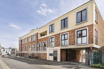 Property on Suffolk Road, SE25 6BF