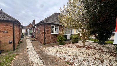 Property on Horsham Road, TW14 8LN