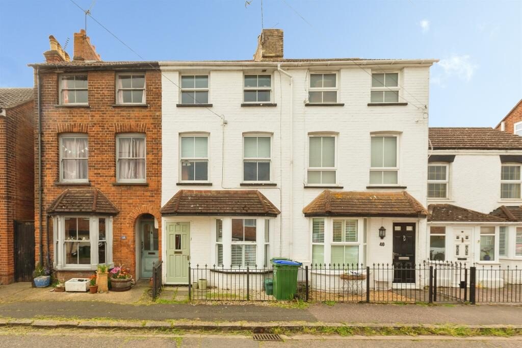 Terraced House