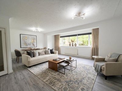 Property on Calthorpe Gardens, HA8 7TH