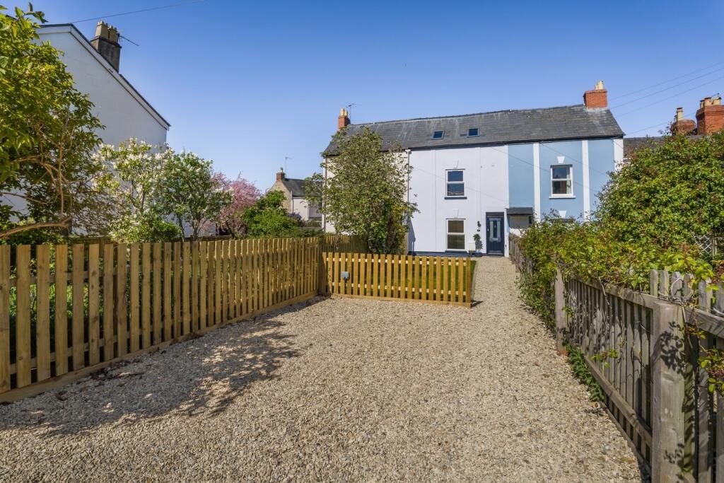 Terraced House