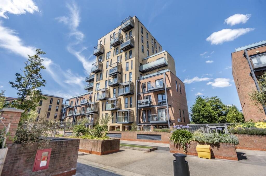 Property main image