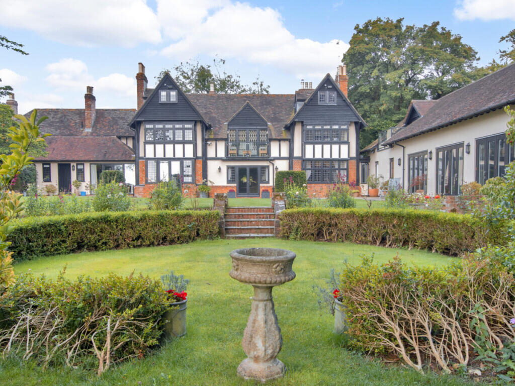 Property main image