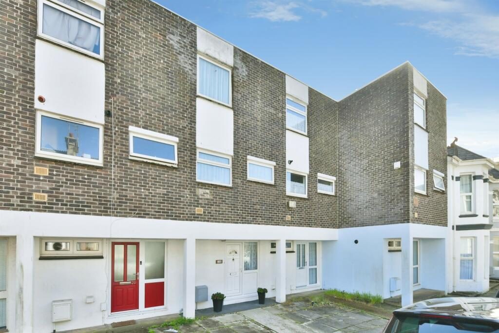 Terraced House