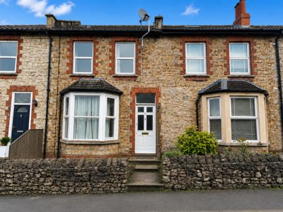 Property on Roath Road, BS20 6AW