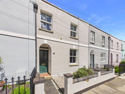 Property on Naunton Crescent, GL53 7BD