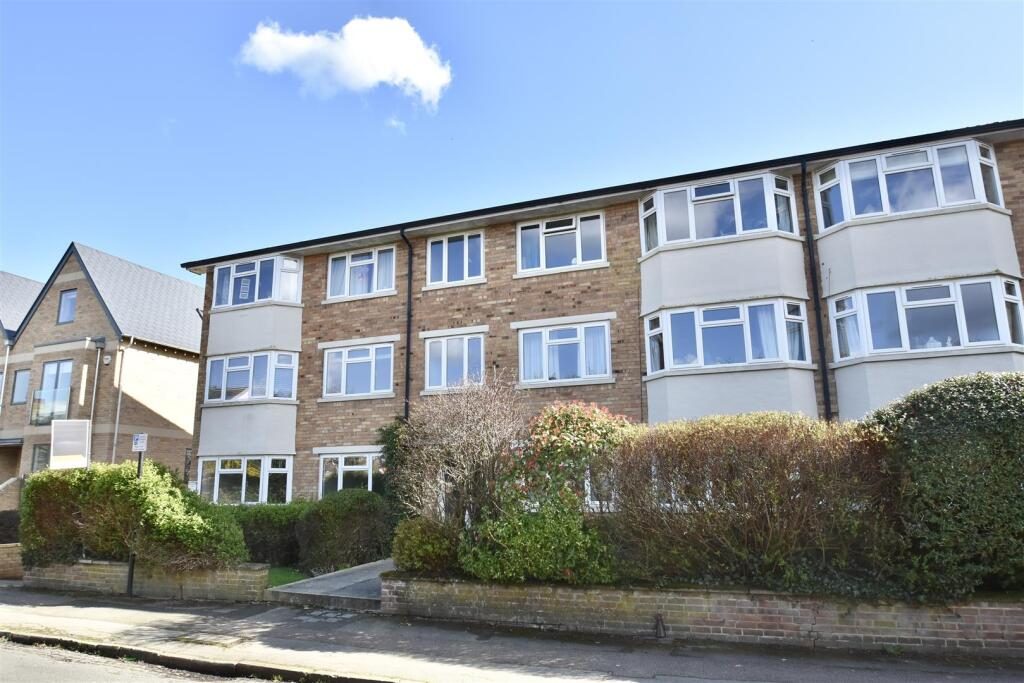 Property main image
