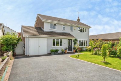 Property on Vincent Drive, CH4 7RQ