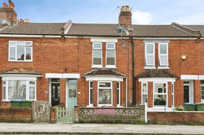 Property on English Road, SO15 8QG