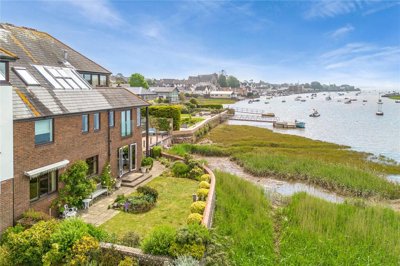Property on Halyards, EX3 0JU