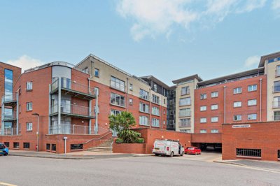 Property on Queens Road, CH1 3BF