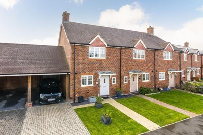 Property on Milbank Way, OX13 6FL