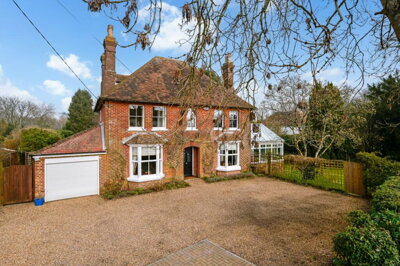 Property on Canterbury Road, TN25 4DL